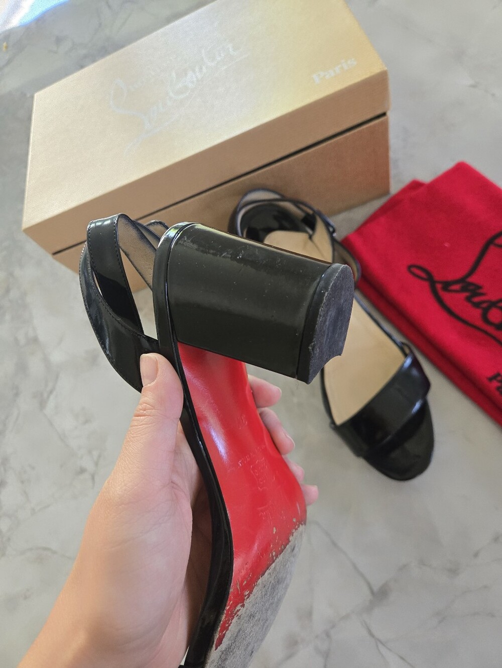 { Christian Louboutin } Jordi Heel - Picture 4 of 14
